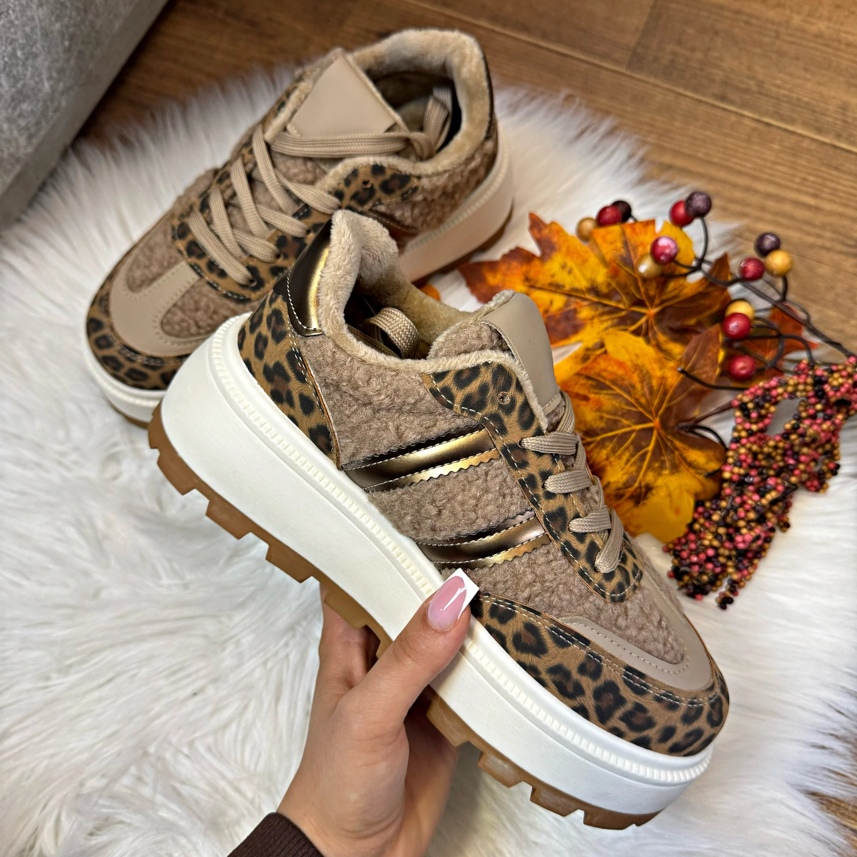 Leopárdmintás bélelt sportcipő  Leopárdmintás bélelt sportcipő