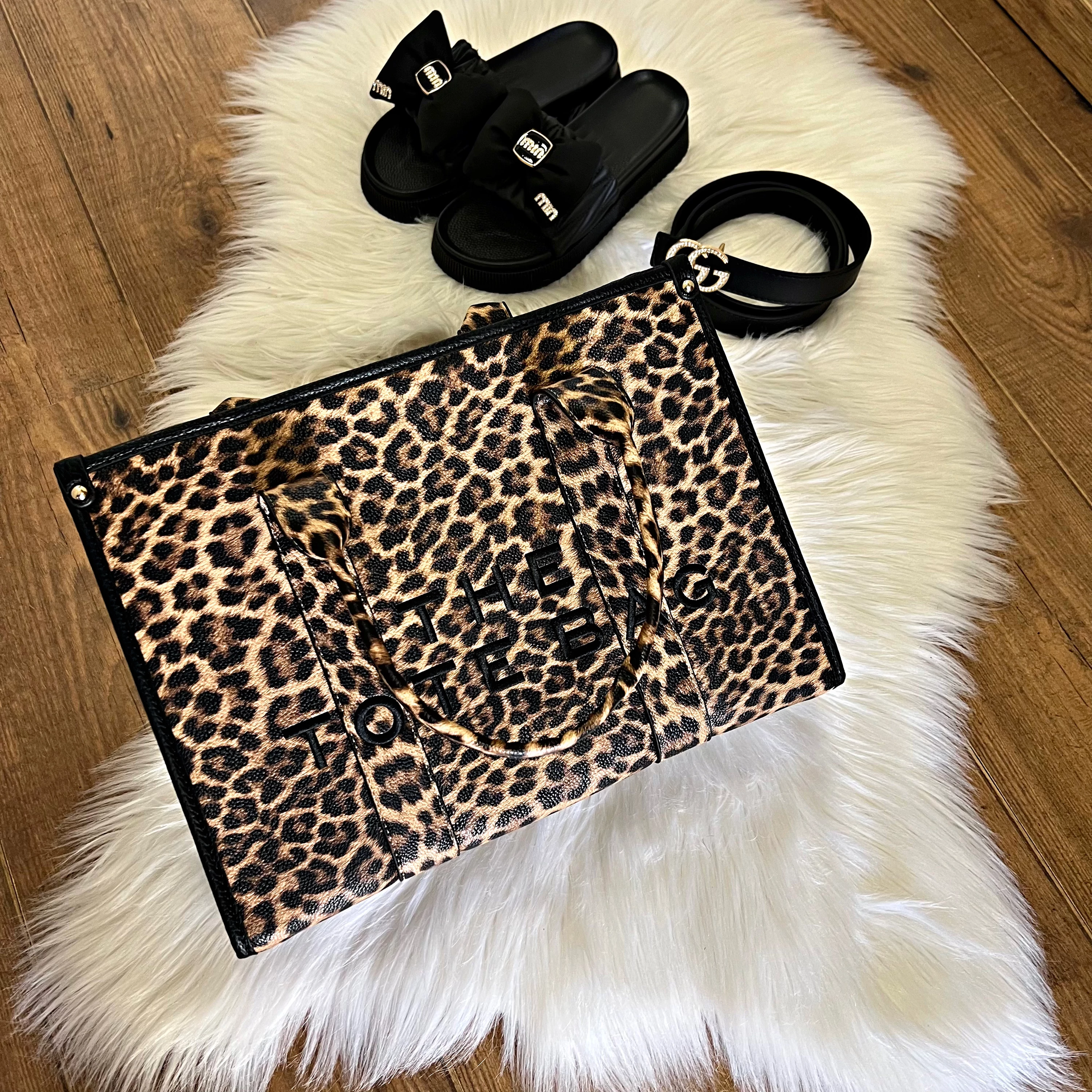 Leopárdmintás nagyméretű tote bag fekete felirattal – MyFashion Leopárdmintás nagyméretű tote bag fekete felirattal – MyFashion