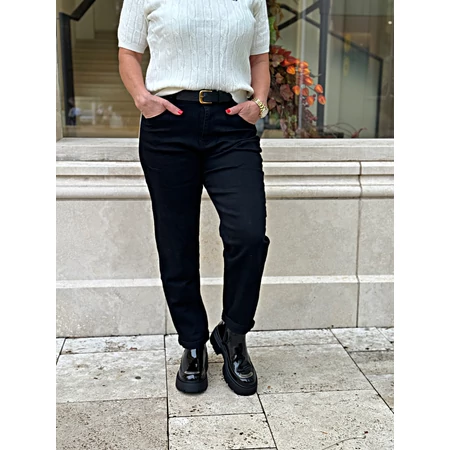 Női fekete farmer – nagy méretezésben