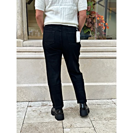 Női fekete farmer – nagy méretezésben