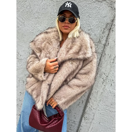 Bézs Műszőrme Kabát | Elegáns Női Kabát