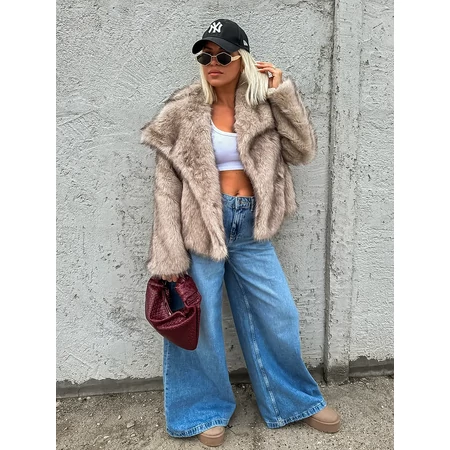 Bézs Műszőrme Kabát | Elegáns Női Kabát
