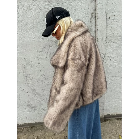 Bézs Műszőrme Kabát | Elegáns Női Kabát