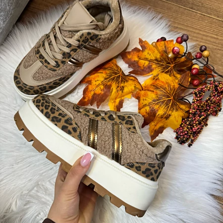 Leopárdmintás bélelt sportcipő 