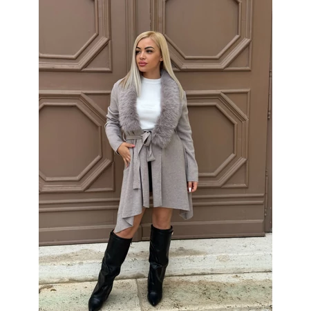 Szürke szőrmegalléros kardigán övvel – női divat, méret nélküli S–L