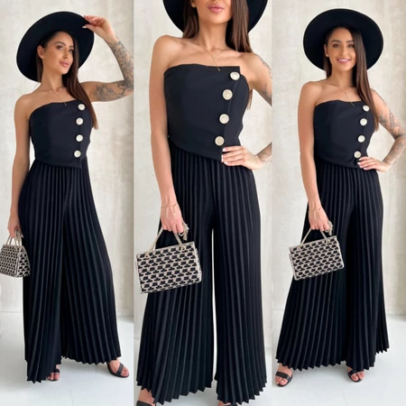 Fekete pliszírozott női overál arany gombokkal 